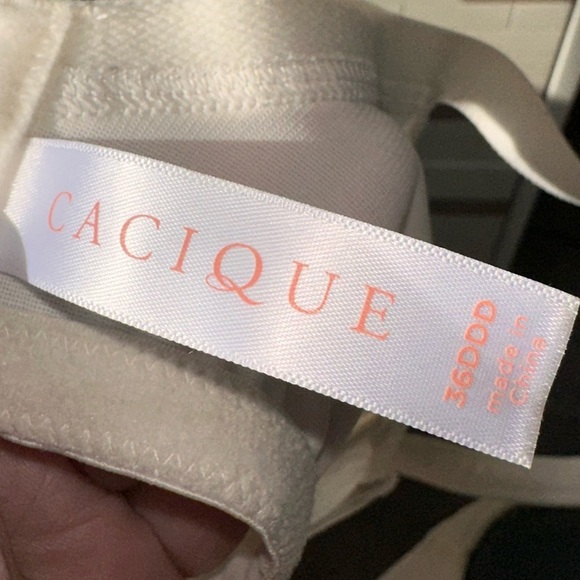 Cacique Boost Plunge 36 DDD bra in ivory smoothing back in great condition - Picture 2 of 5